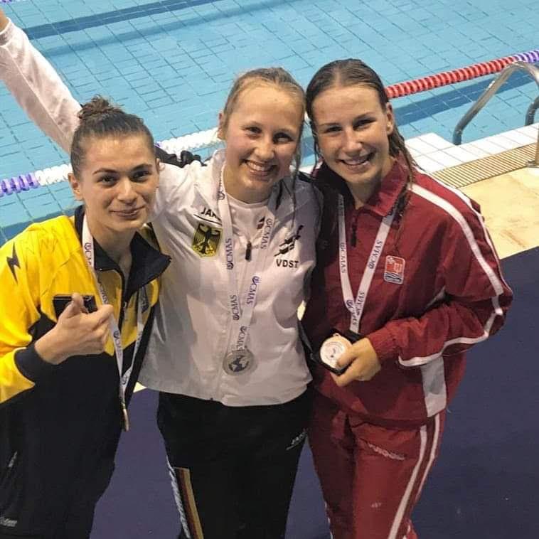 Le podium: Johanna Schikora (GER), Elizaveta Vakareva (UKR), Nina Angermayr (SUI)